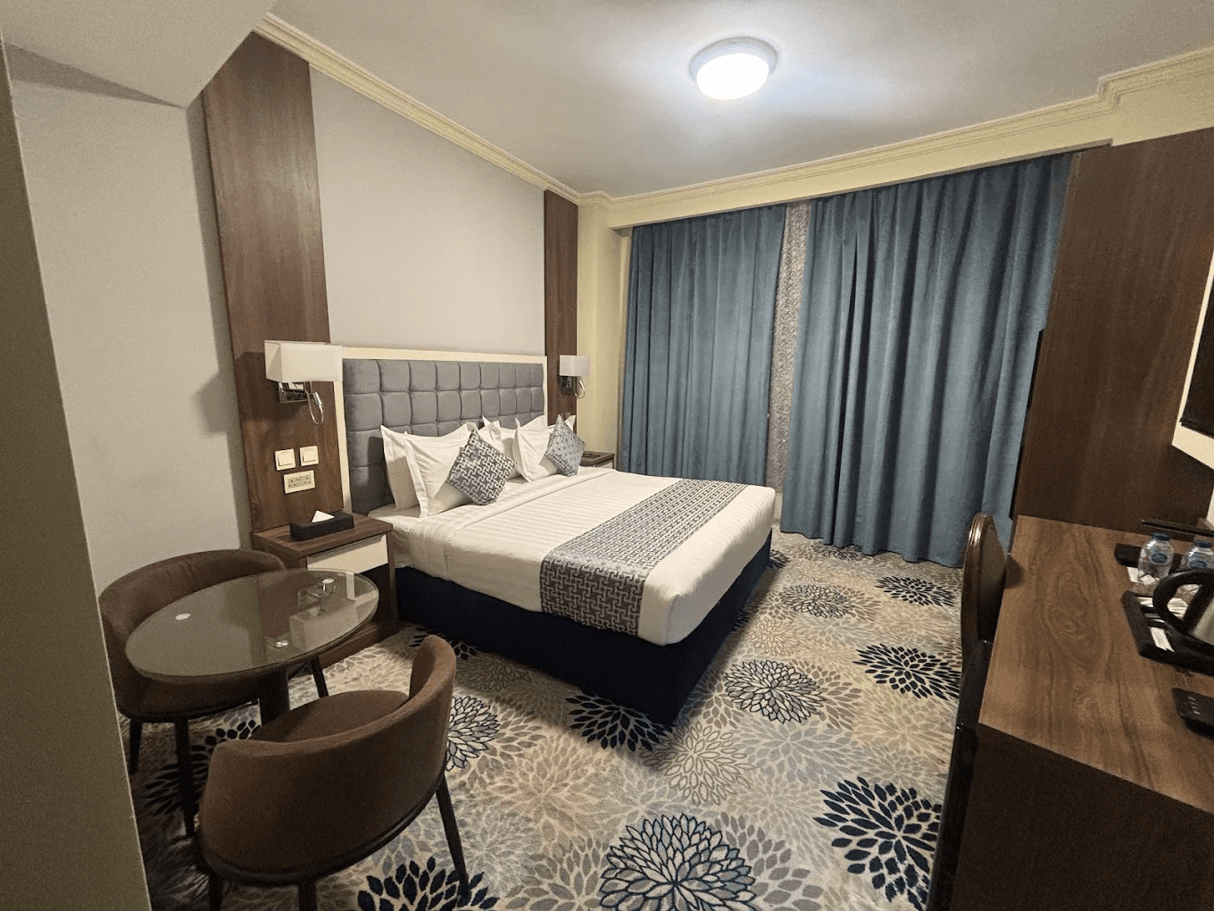 Castle Hotel - Gallery Image 1